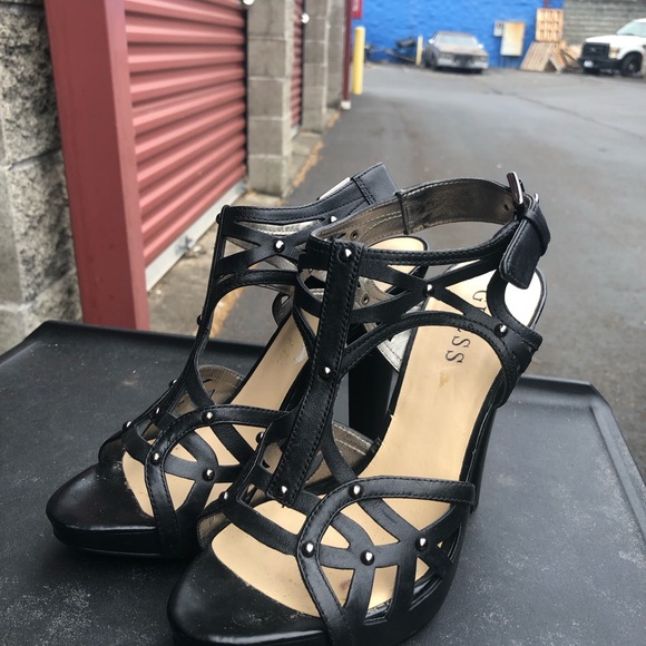 Guess Women’s Black Leather Platform Heels shoes - Size 6M - Picture 5 of 14